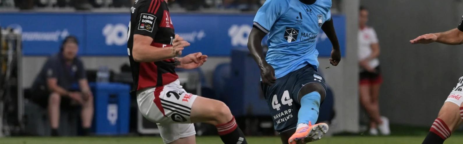 开云网页-澳媒：悉尼从同城死敌抢来青训阿肯，他曾在U17比赛对沙特15分钟戴帽