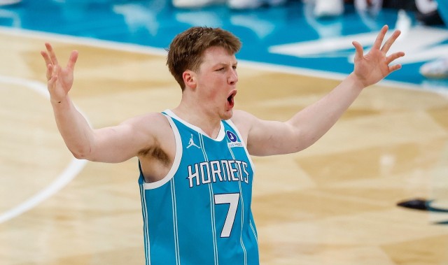 开云下载-NBA彩经：魔术负骑士 尼克斯击退鹈鹕 太阳难敌掘金 国王惨败黄蜂