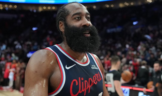 开云下载-小卡缺阵，快船还得依赖哈登，鲈鱼开窍，让年轻人多打或许能减负|詹姆斯·哈登|比尔|猛龙|持球|伦纳德_新浪体育_新浪新闻