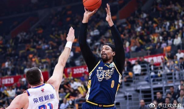 开云-广东队外援难题，内线必须补强，换掉萨林杰或者麦考尔|胡明轩|中锋|常规赛|王少杰|大外援_新浪体育_新浪新闻