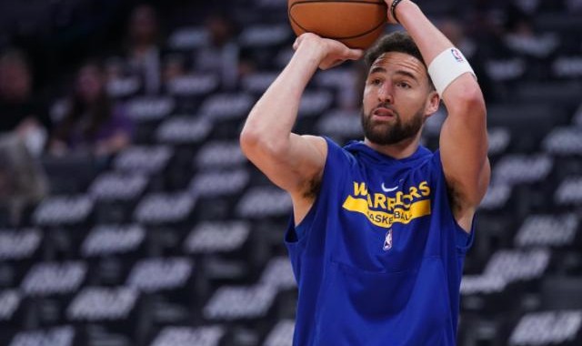 开云APP-汤普森续约谈判已有眉目 勇士接触霍华德欲补中锋