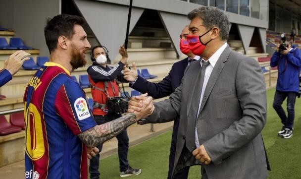 开云下载-拉波尔塔已同梅西父亲会谈 梅西续约出现积极信号