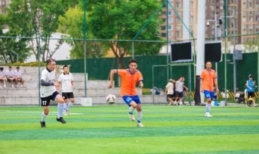 这场平均年龄45岁的中年球局 比“川超”先开赛