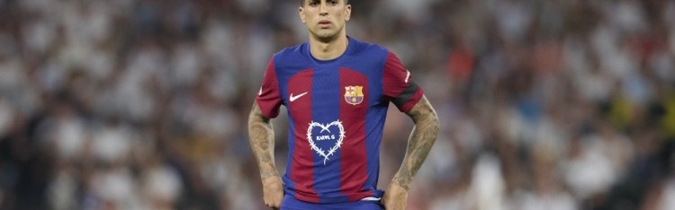 记者：坎塞洛将在周六抵达巴塞罗那，完成加盟巴萨的体检与签约