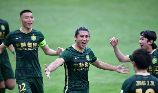 开云下载-张玉宁：愿新赛季伤病少一些 争取赢回球迷的信心