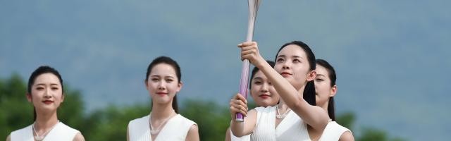 开云网页-“亚”运观察①：杭州亚运，“迟到”的拥抱