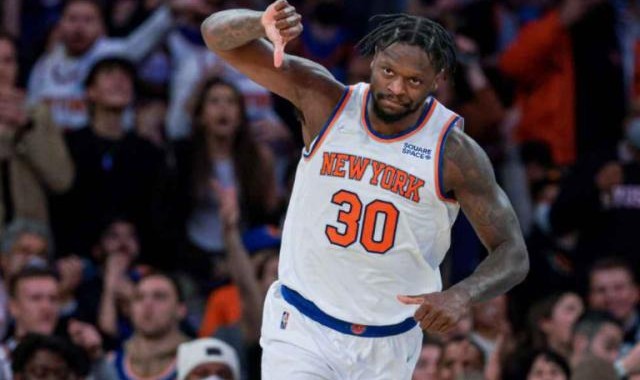 开云网页-巴雷特绝杀他却笑不出来 兰德尔被球迷嘘声整破防