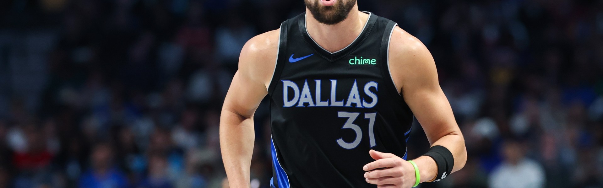 开云-不太行！克莱半场7中3拿到7分 三分5中1&amp;正负值-7