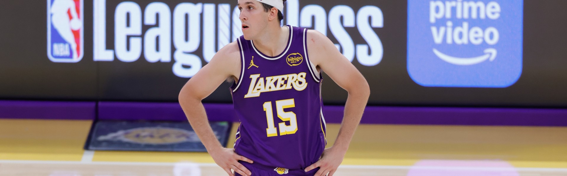 kaiyun-MVP响彻主场！里夫斯35分一己之力退强敌 场均26+5+5续约值多少？